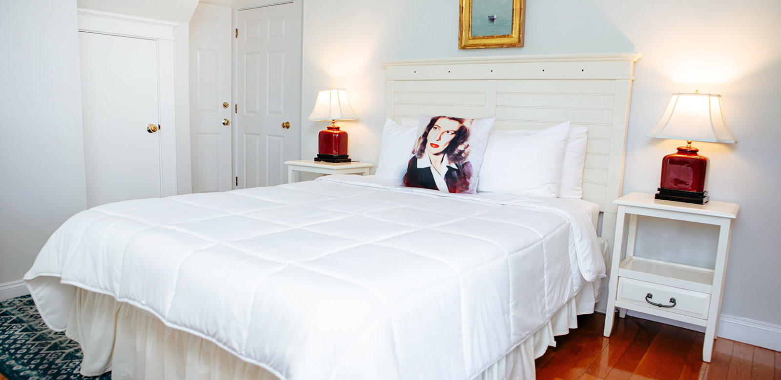 Queen size bed at our lodging in Katharine Hepburn