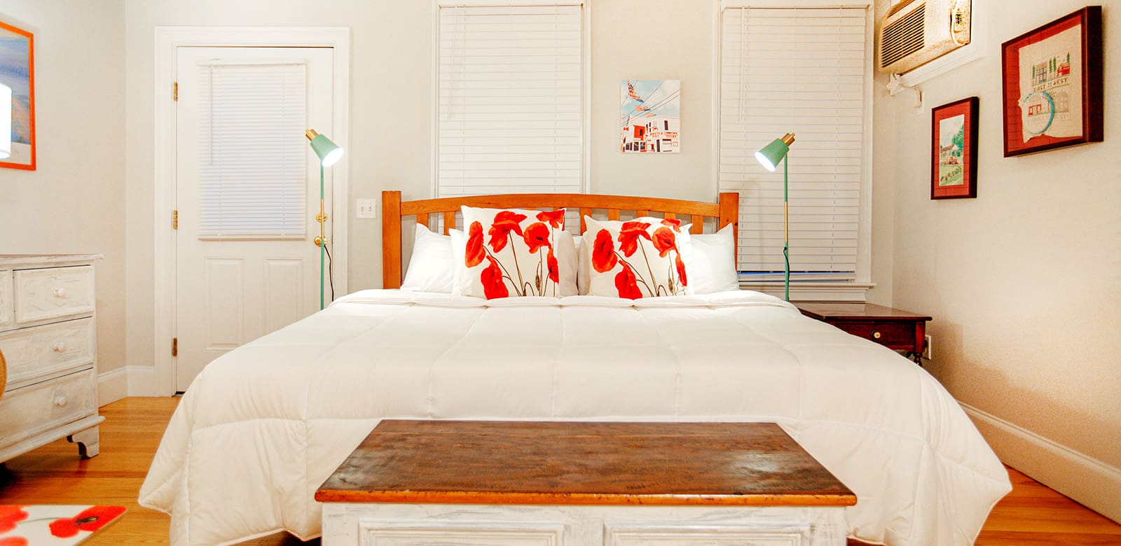 King bed at Susan